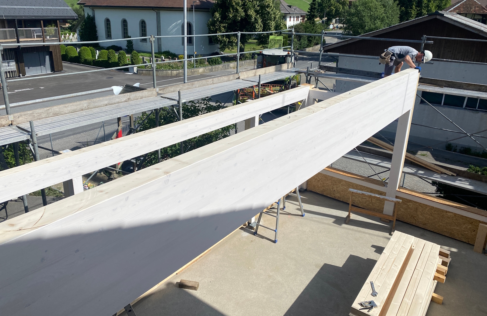 Aufrichten der Holzkonstruktion
